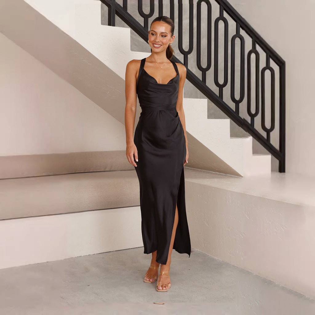 Schlankes geschlitztes Kleid