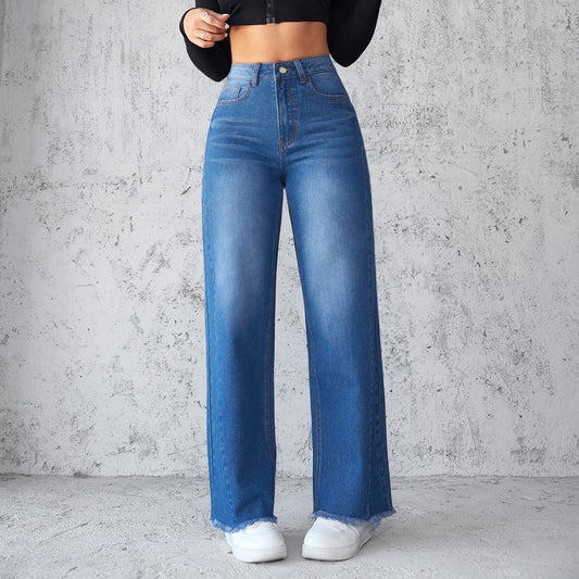 Damenjeans mit weitem Bein