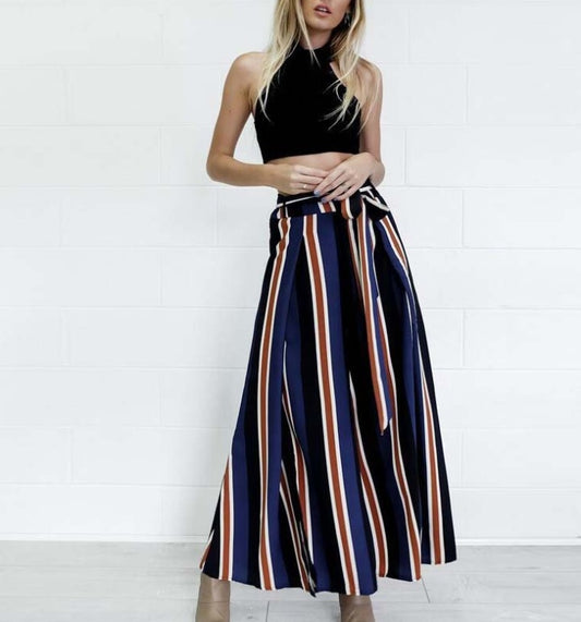 Weit geschnittene Damenhose