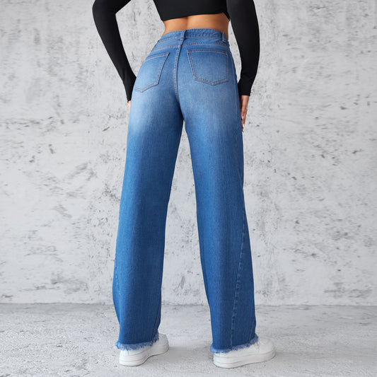Damenjeans mit weitem Bein