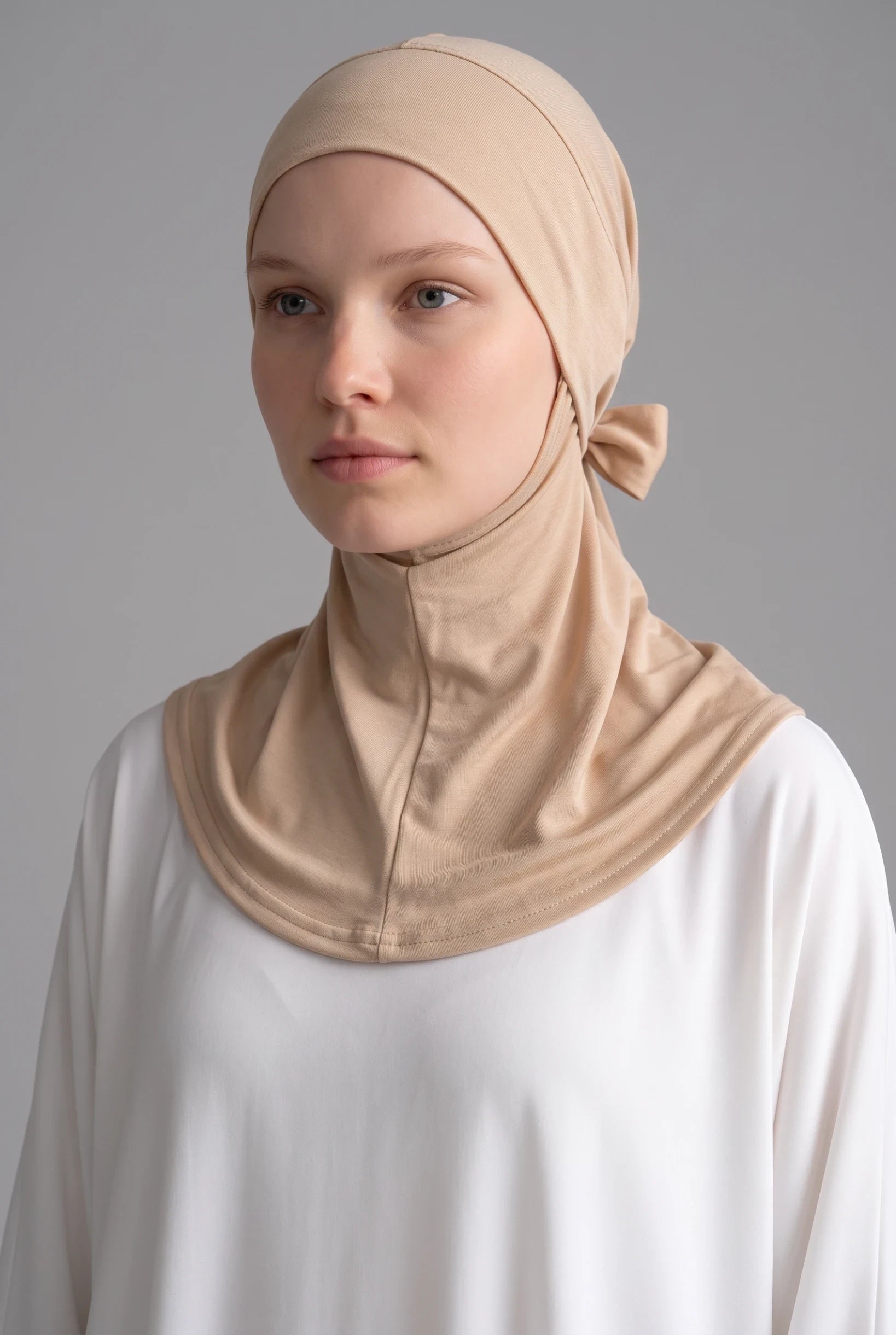 Essential Tie Bonnet