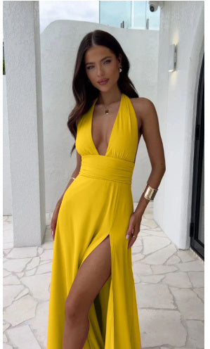 Elegantes Sommerkleid mit Schlitz & offenem Rücken