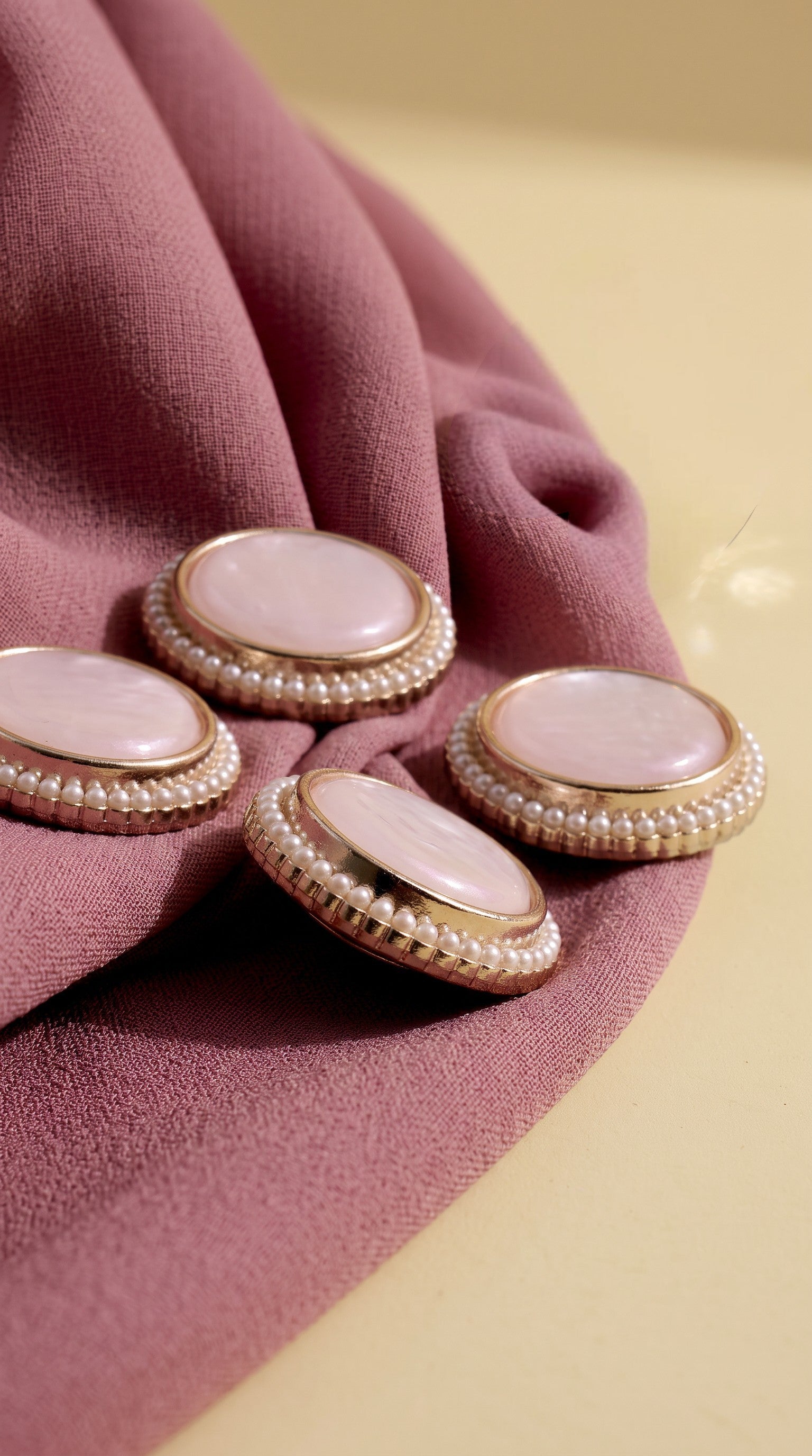 Pearl Rose Magnet